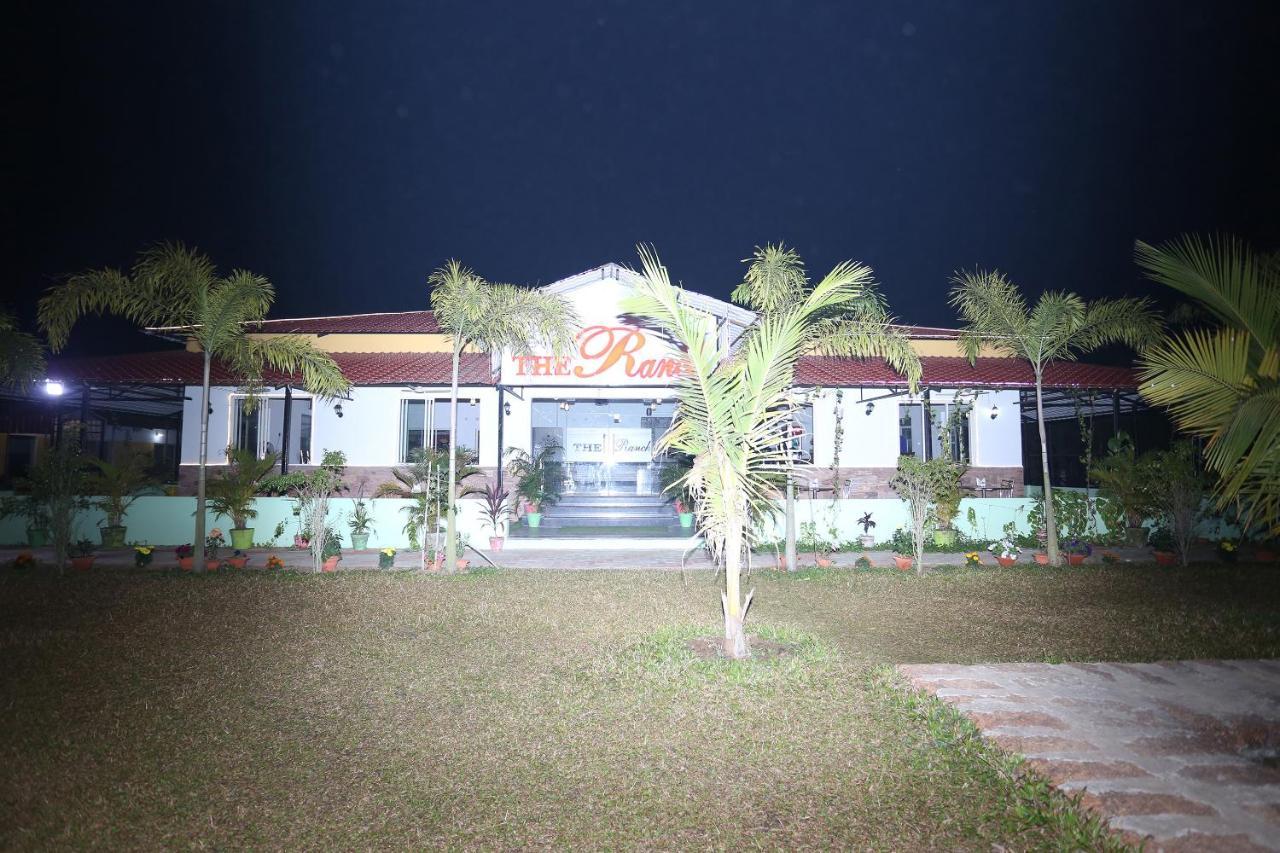 Oyo 26670 The Ranch Hotel